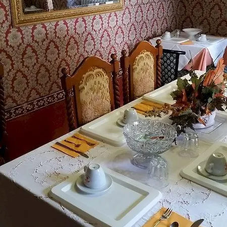 Sara Guest house