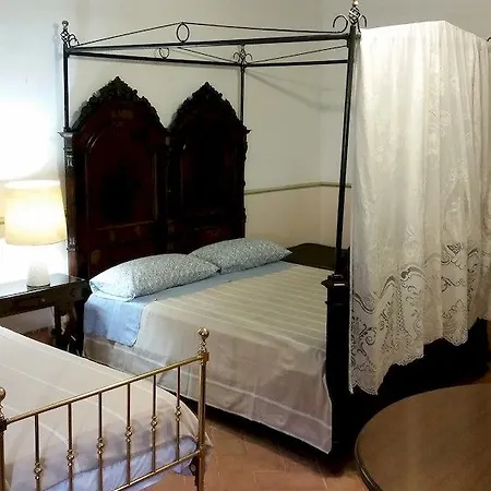 ゲストハウス Sara *